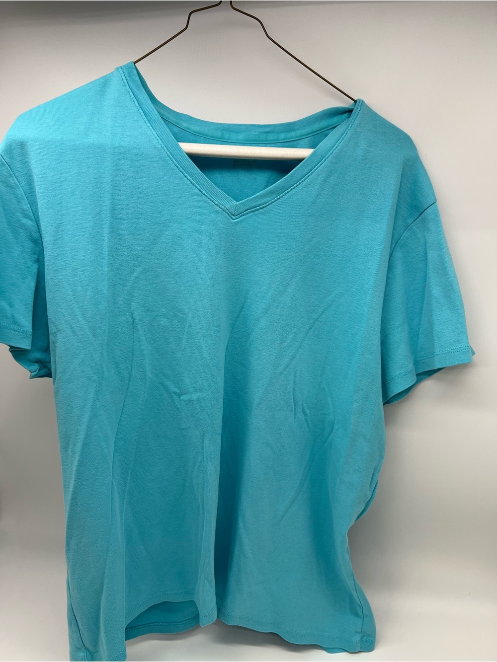 Cherokee Men's V-Neck Tee in Turquoise